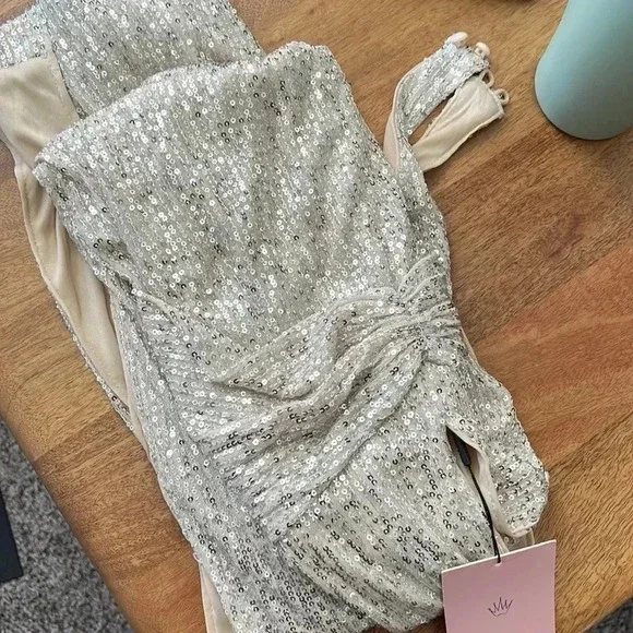 HELLO MOLLY DAZZLING NIGHTS SEQUIN MAXI DRESS - Picture 7 of 7